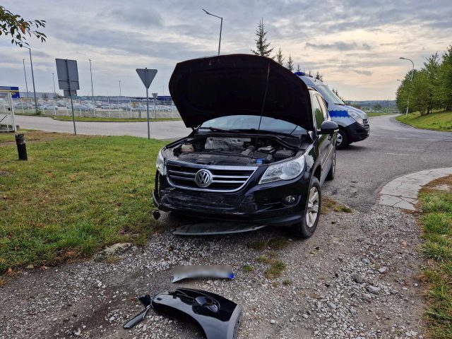 Zderzenie dwóch volkswagenów. Zaskakujące tłumaczenia sprawcy kolizji (zdjęcia)