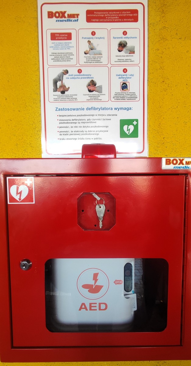 Defibrylator na dworcu autobusowym. Urządzenie wpłynie na poprawę bezpieczeństwa mieszkańców (zdjęcia)