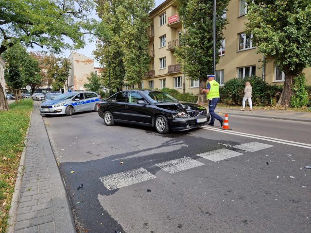 Najpierw zderzenie, potem potrącenie pieszej. Groźny wypadek w centrum Lublina (zdjęcia)