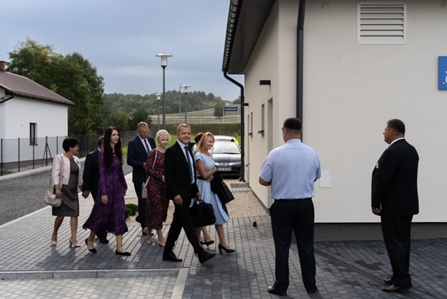 Świadkowie Jehowy wybudowali na Roztoczu nową Salę Królestwa. Obiekt właśnie został otwarty (zdjęcia)