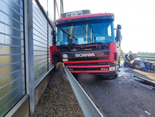 Zderzenie ciężarówek na obwodnicy Lublina. Ekspresówka jest zablokowana (zdjęcia)