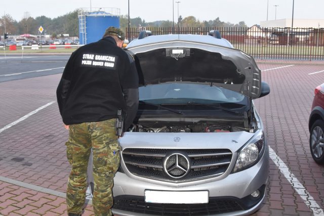 Mercedes po trzech dniach powróci do swojego właściciela (zdjęcia)