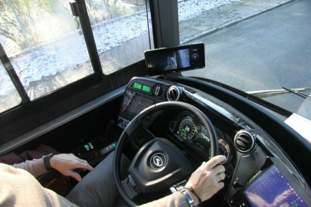 Elektryczny autobus wyjechał na ulice Dęblina. Mieli nim podróżować mieszkańcy, pojawił się jednak problem (zdjęcia)