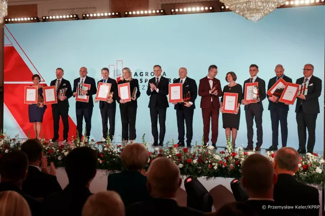 Województwo Lubelskie ze specjalną nagrodą Prezydenta RP. Marszałek odebrał ją na gali (zdjęcia)