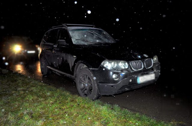 Tragiczny wypadek z udziałem pieszego. Nie żyje 66-latek potrącony przez BMW (zdjęcia)