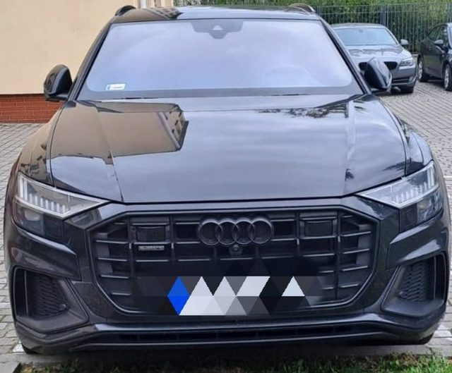 Policjanci odzyskali przywłaszczone audi o wartości blisko 300 tys. złotych (zdjęcia)