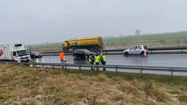 Utrudnienia w ruchu na drodze S12, na pasie w kierunku Chełma (zdjęcia)