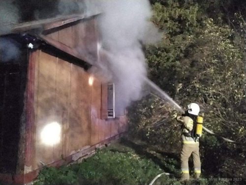 Tragiczny pożar budynku mieszkalnego. Nie żyje jedna osoba (zdjęcia)