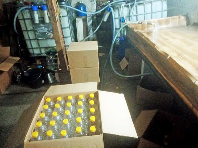 Nielegalna fabryczka alkoholu zlikwidowana (zdjęcia)