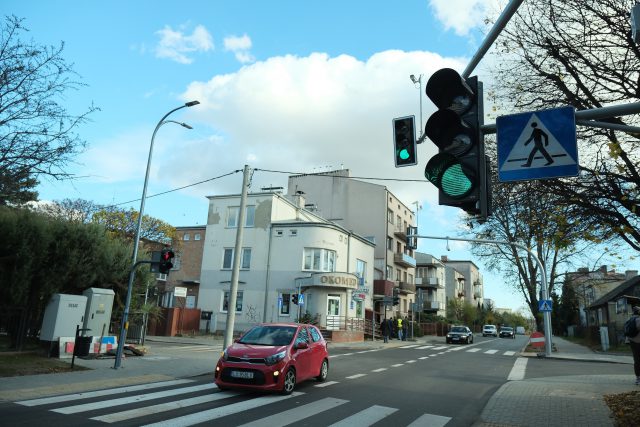 Ulica Popiełuszki otwarta już dla ruchu, komunikacja miejska wraca na podstawowe trasy (zdjęcia)