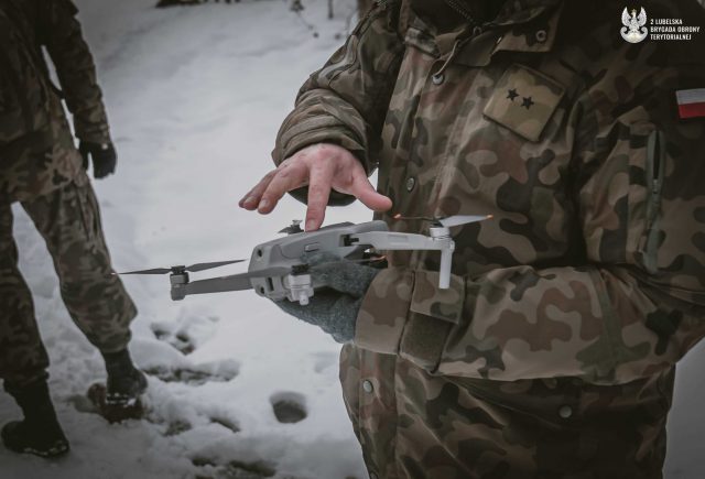 Nowe kompetencje lubelskich terytorialsów. Uczą się obsługi dronów (zdjęcia)