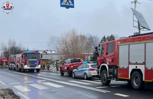 Kilka godzin utrudnień w ruchu na trasie Lublin – Łęczna. W rejonie pożaru ruch odbywa się wahadłowo (zdjęcia)