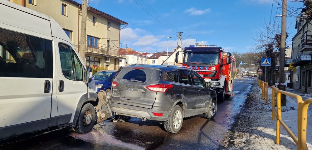 Pięć kolizji w ciągu weekendu. Przyczyny zdarzeń wciąż te same (zdjęcia)