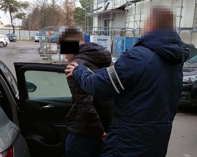 17-latek odpowie za udział w oszustwach metodą „na wnuczka” (zdjęcia)