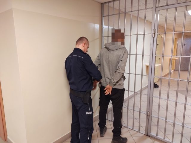Ukradł koparkę, krótko cieszył się łupem (zdjęcia)