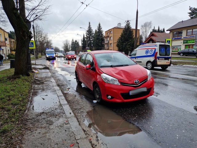 Potrącenie pieszej na przejściu w Lublinie. Kobieta trafiła do szpitala (zdjęcia)