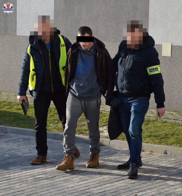 Podejrzany o napad na kantor w rękach policjantów. Mężczyzna trafił do aresztu (zdjęcia)