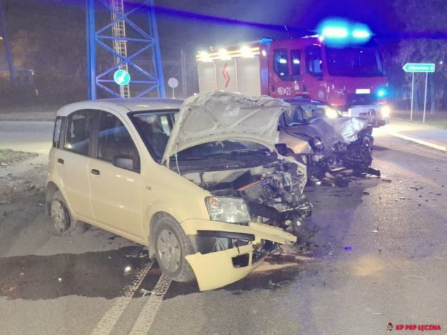 Wieczorny wypadek w Bogdance. Dwa auta rozbite, są osoby poszkodowane (zdjęcia)