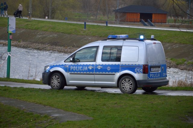 Tragedia nad Zalewem Zemborzyckim. Na miejscu pracują policjanci (zdjęcia)