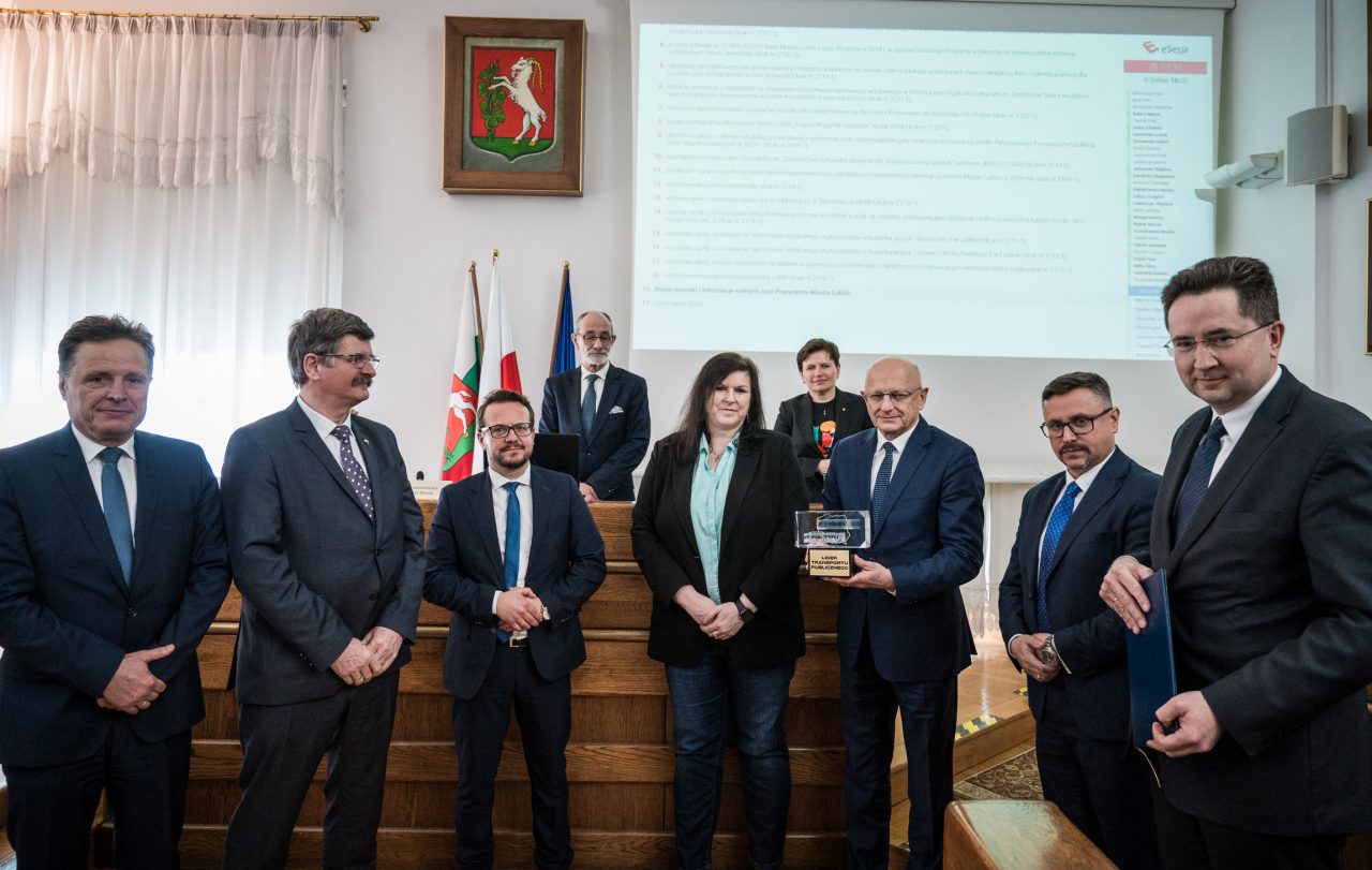 Lublin Liderem Transportu Publicznego 2023. Miasto otrzymało nagrodę w kategorii „Nowoczesne Centrum Komunikacji – Dworzec Lublin”