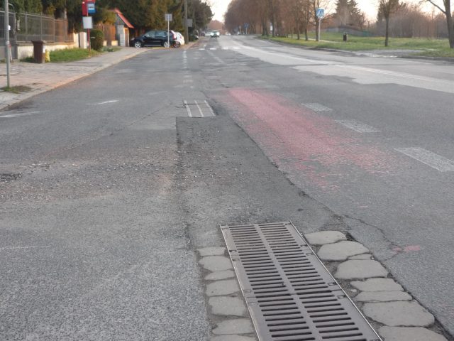 Po naszej interwencji skrzyżowanie wreszcie jest całkowicie przejezdne. Gdzie diabeł nie może, tam… prasę pośle (zdjęcia)