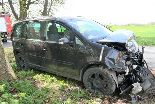 Wymuszenie pierwszeństwa i zderzenie. Cztery osoby trafiły do szpitala, w tym 7-letnie dziecko (zdjęcia)