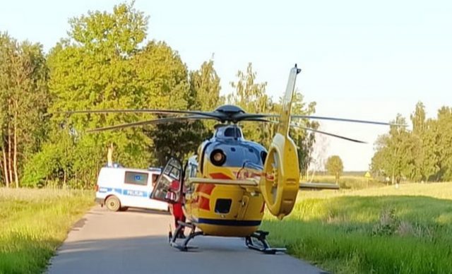 Potrącił 13-latkę i uciekł. Dziecko śmigłowcem zostało przetransportowane do szpitala (zdjęcia)