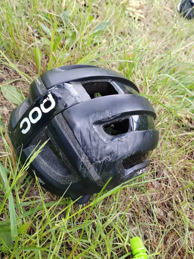 Zderzenie dwóch rowerzystów, jedna osoba w szpitalu (zdjęcia)