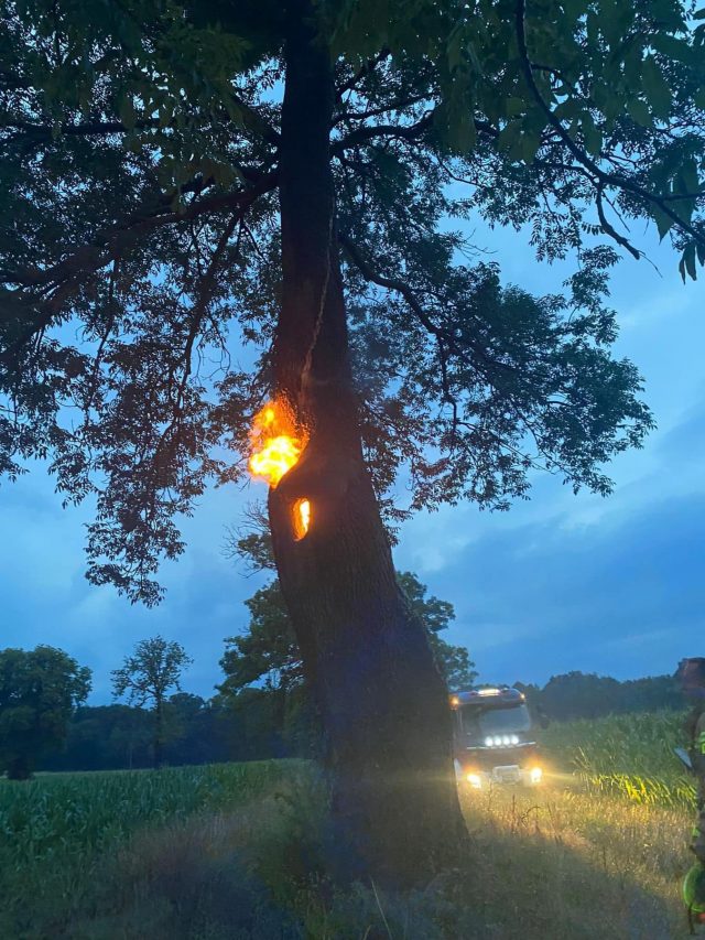 Niszczące burze nad krajem, ponad 3700 interwencji strażaków (zdjęcia)