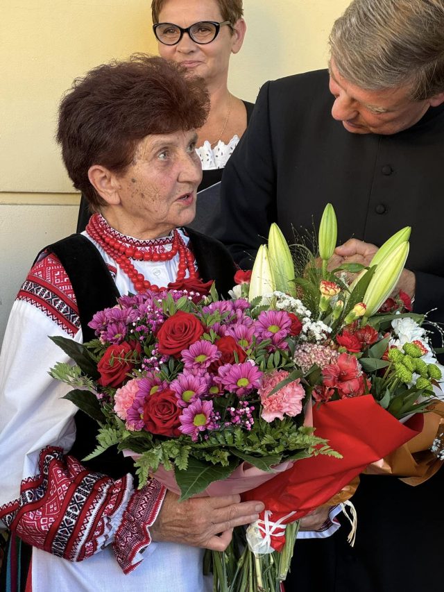 Tkaczka Stanisława Kowalewska z Nowego Holeszowa trafiła do „Alei Gwiozd Łowickich” (zdjęcia)