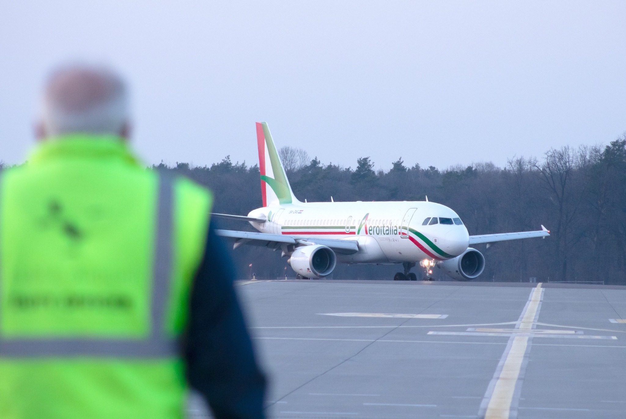 Do Włoch lata mniej pasażerów, niż planowano. Są mniejsze samoloty ...