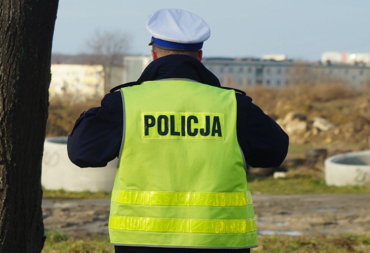 Na ogrodzeniu posesji znajdowały się zwłoki mężczyzny. Sprawą zajmuje się policja i prokuratura