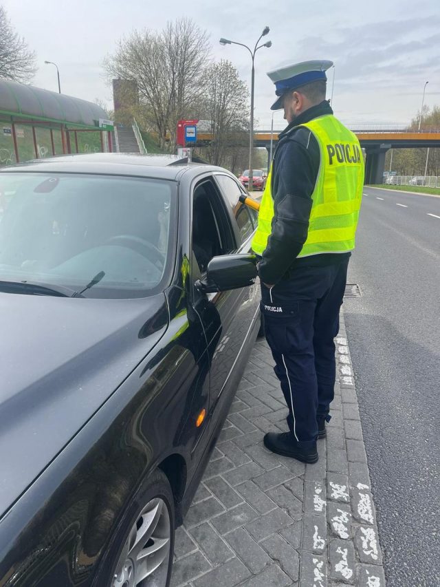 15 kwietnia to Światowy Dzień Trzeźwości. Policjanci w Lublinie sprawdzają trzeźwość kierowców (zdjęcia)