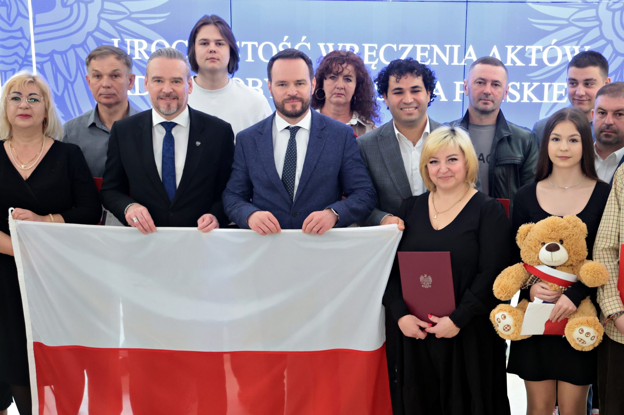 Lubelski Urząd Wojewódzki: „Mamy 18 nowych obywateli” : Lublin112.pl