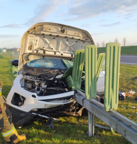 Groźny wypadek na drodze ekspresowej pod Lublinem. Lądował śmigłowiec LPR, jedna osoba ranna (wideo)