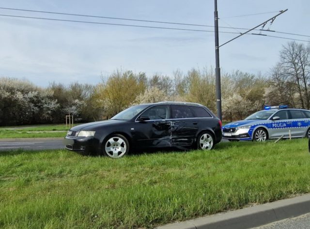 Wymusił ciężarówką pierwszeństwo. Po zderzeniu pojazdów do szpitala trafiła jedna osoba (zdjęcia)