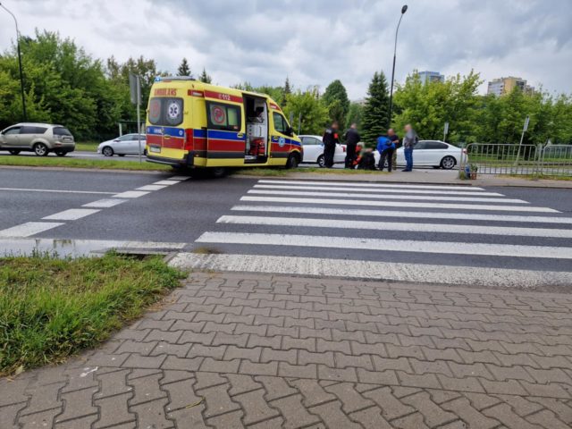 Wjechał w pieszych schodzących z przejścia. Groźny wypadek w Lublinie (zdjęcia)