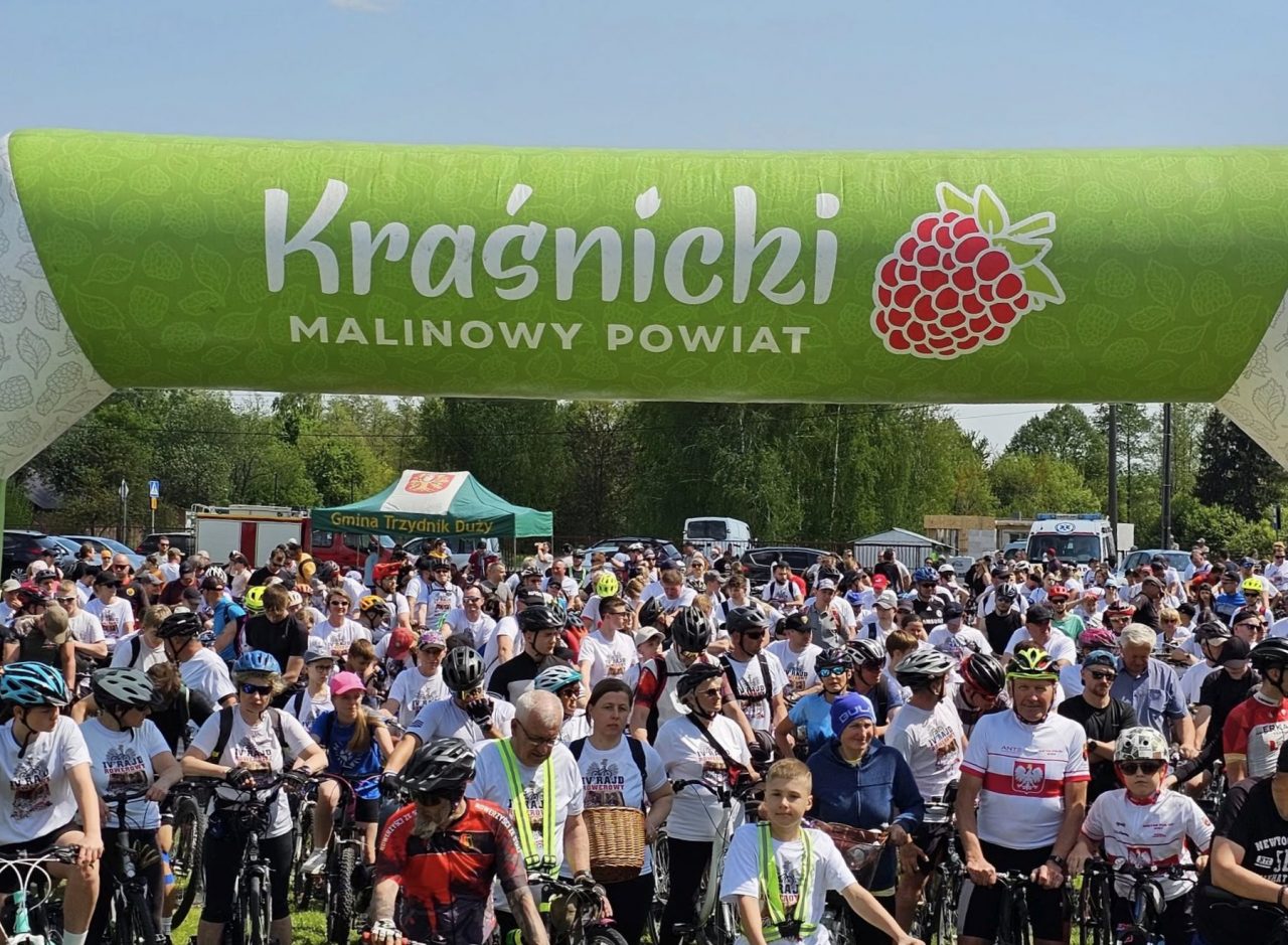 Setki osób pojechało „Z Konstytucją na rowerze”. Trasa była niezwykle malownicza (zdjęcia)