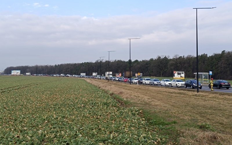 Będą budować wjazd do Biedronki przy drodze łączącej Świdnik z Lublinem. Kierowców czekają dwa miesiące utrudnień