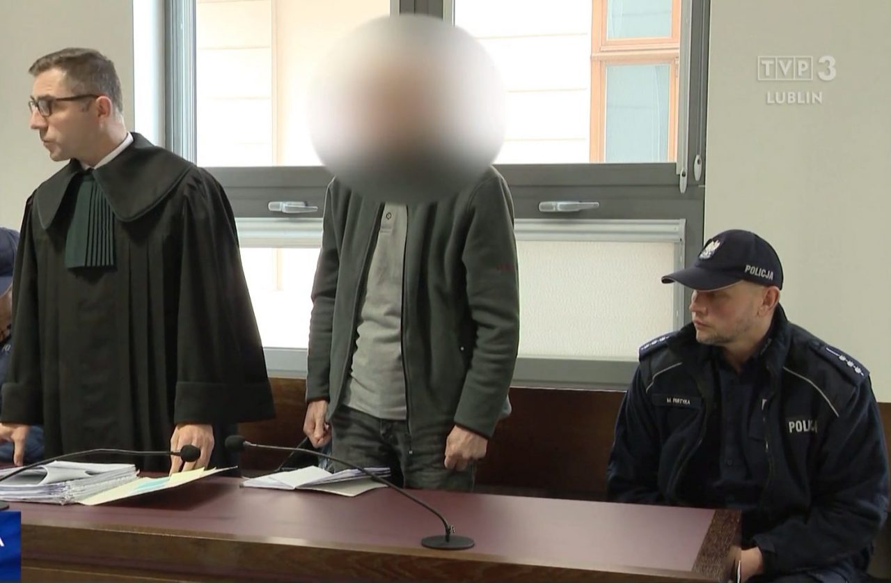 Zadał żonie 35 ciosów nożem, twierdzi, że w obronie koniecznej. Ruszył proces lekarza