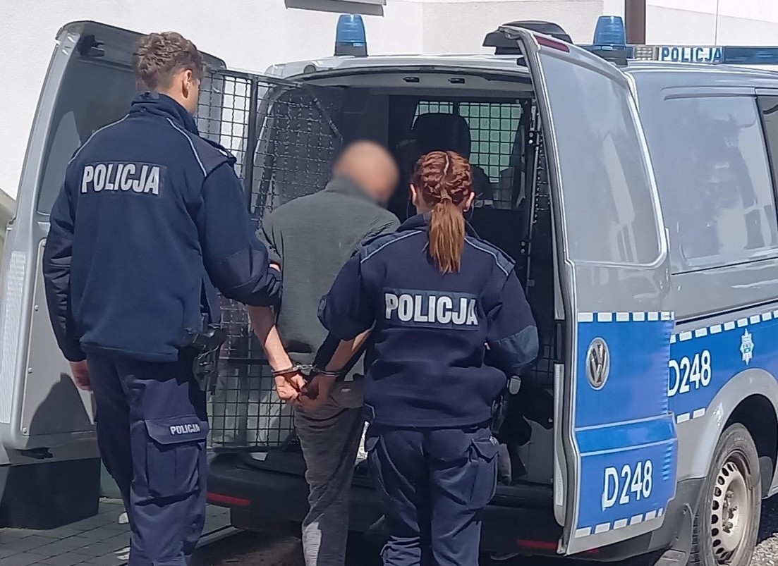 Znęcał się nad rodziną od lat, żonie przyłożył nóż do szyi