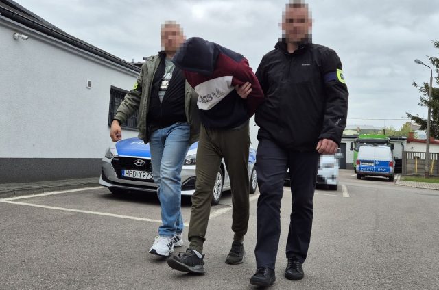 Zatrzymany z mefedronem 28-latek trafił do aresztu. Mógł rozprowadzić setki porcji narkotyku (zdjęcia)