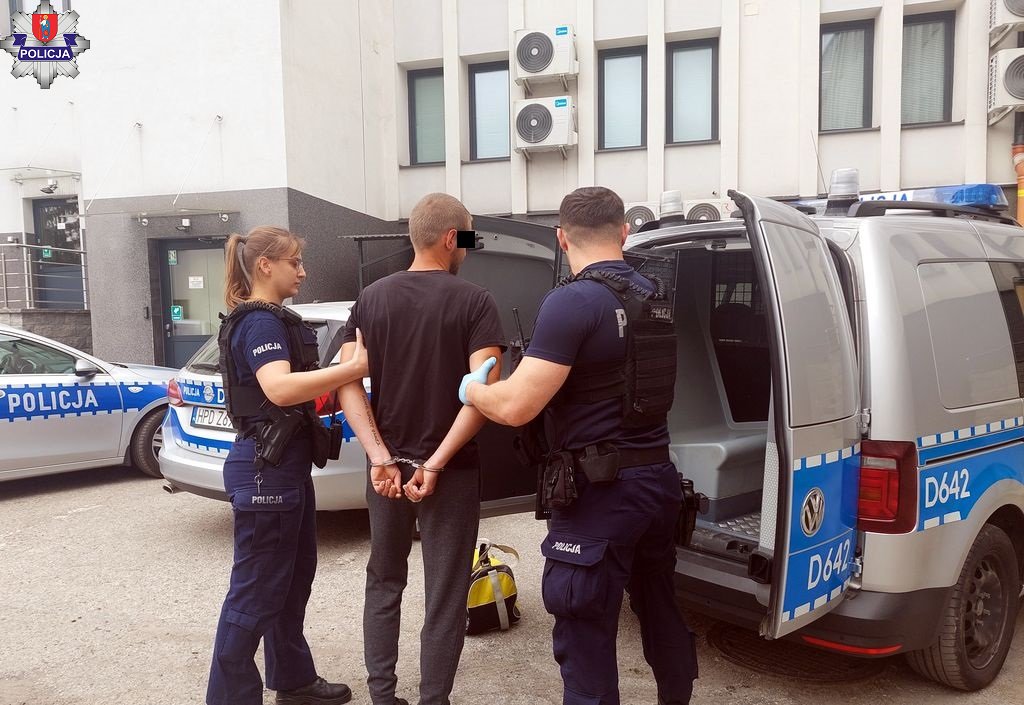 Zarzut usiłowania zabójstwa po brutalnym ataku nożownika w Zamościu (zdjęcia)