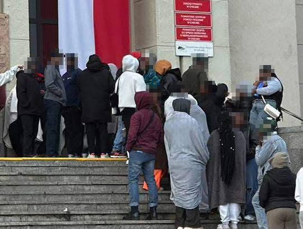 Prezydent Chełma uspokaja mieszkańców. Cudzoziemcy przebywają w Polsce legalnie, większa część to studenci