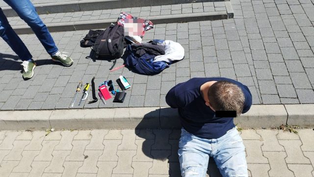 Włamywał się mieszkań na Kalinowszczyźnie i Czechowie. Tymczasowy areszt dla seryjnego włamywacza (wideo, zdjęcia)