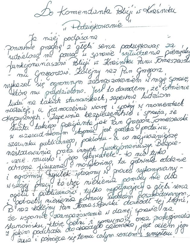 Mieszkanka Kraśnika podziękowała policjantowi za odzyskanie pieniędzy utraconych w wyniku oszustwa