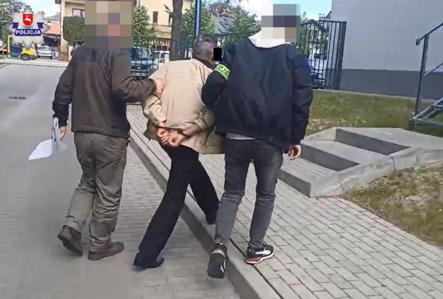 Nietrzeźwy 57-latek groził komornikowi atrapą broni. Chciał wymusić zmianę decyzji egzekucyjnych (zdjęcia)