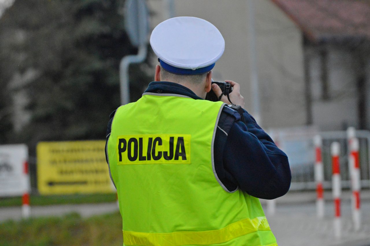 Zbyt szybcy w terenie zabudowanym. Dwoje kierowców straciło prawo jazdy