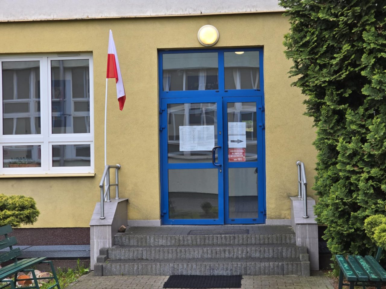 W całym kraju policja odnotowała 122 naruszenia ciszy wyborczej i zapowiada wzmożone działania