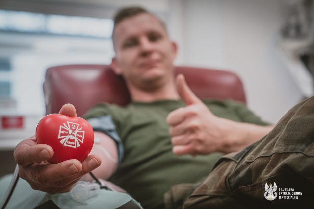 Dziś obchodzimy Światowy Dzień Krwiodawcy. Inspiracja od żołnierza 2 Lubelskiej Brygady OT (zdjęcia)